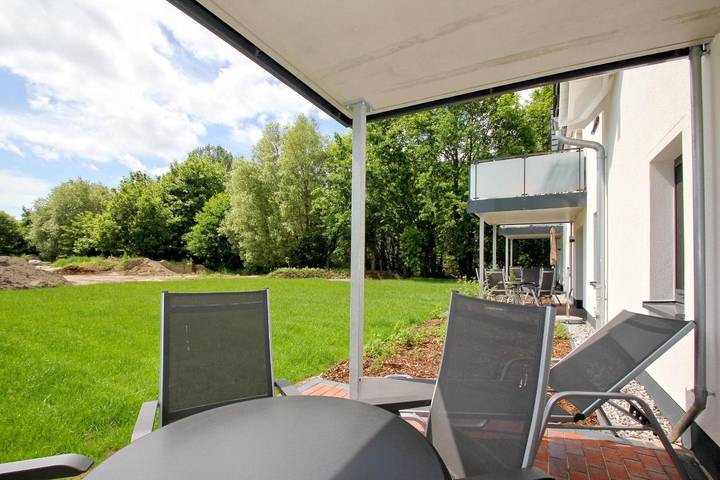 Ferienwohnung für 4 Personen, mit Terrasse und Pool sowie Sauna in Lobbe - 4