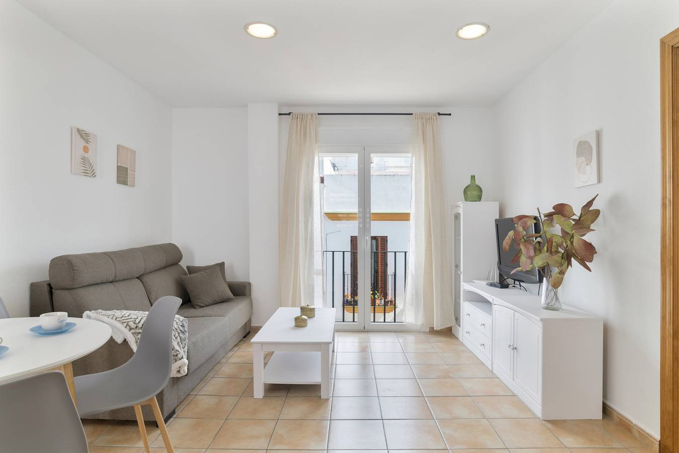 Apartamento inteiro, 'Apartment Perez Zara 6' perto do mar com Terrace & Wi-Fi in Conil de la Frontera, Costa de la luz