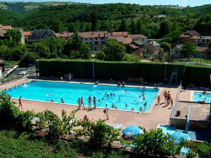Location de vacances pour 4 personnes, avec Piscine à Belmont-sur-Rance