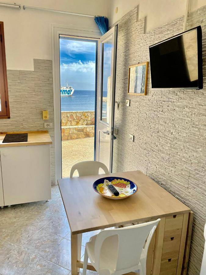 Gîte pour 2 personnes, avec terrasse à Marettimo - 4