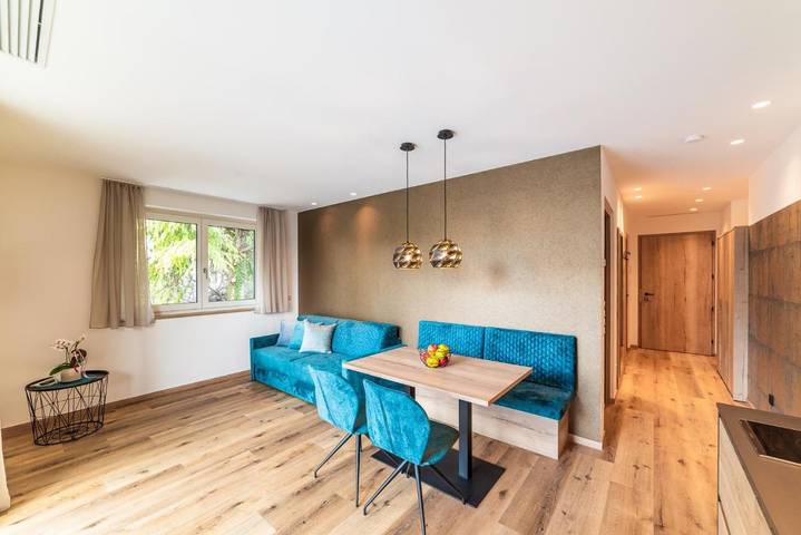 Ferienwohnung für 4 Personen, mit Garten und Ausblick in Marling