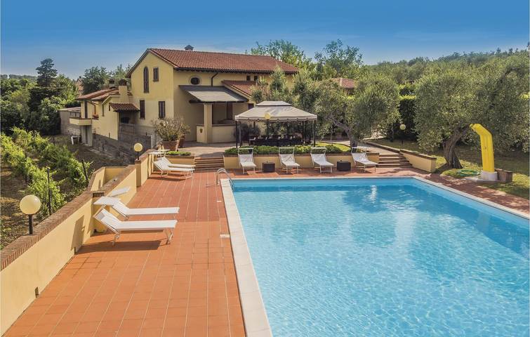 Appartamento in Toscana con piscina e parcheggio. in Palaia, Pisa e dintorni