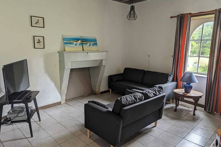 Location de vacances pour 6 personnes, avec piscine à Chalais - 4