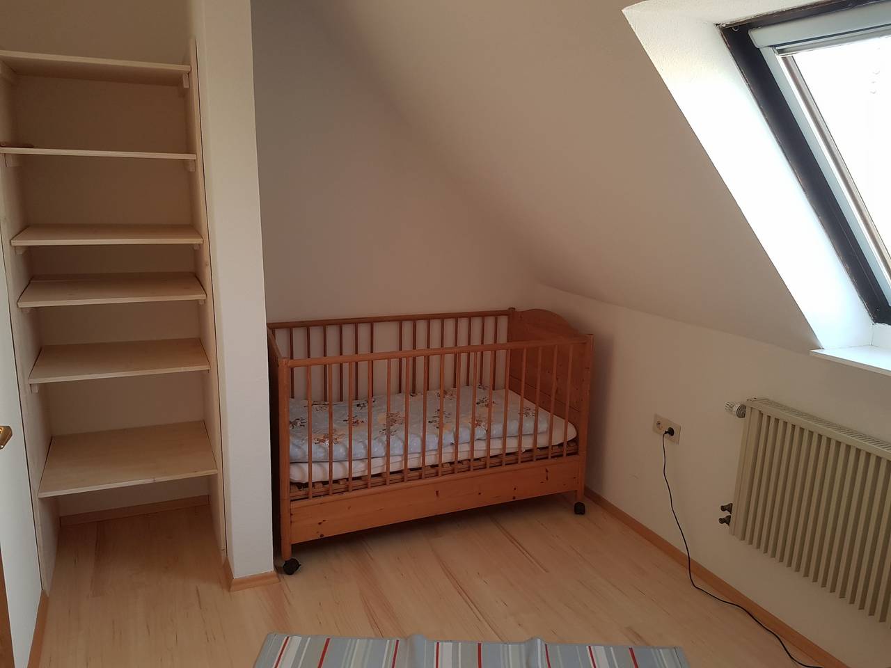 Ganze Wohnung, Ferienwohnung Orths - Ferienwohnung mit überdachtem großen Balkon in Muhr am See, Fränkisches Seenland