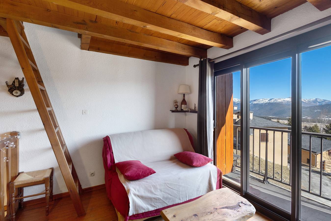 Ganze Wohnung,  Le Carlit – Apartment in Les Angles mit Bergblick, gemütlich und funktional in Les Angles, Parc naturel régional des Pyrénées catalanes