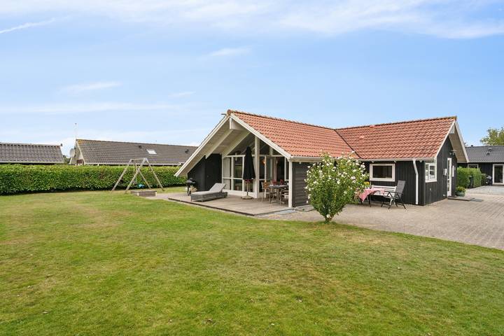 Ferienhaus für 6 Personen, mit Terrasse und Whirlpool sowie Garten und Sauna in Vemmingbund