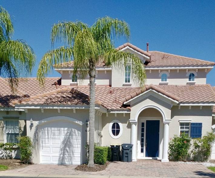 Villa for 10 people, with yard and hot tub as well as pool - 1