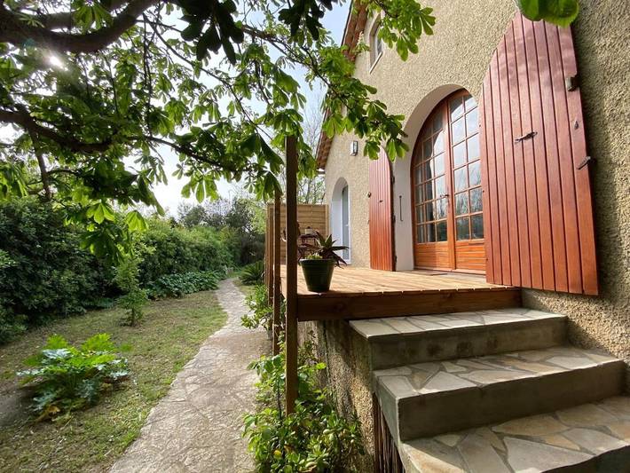 Location de vacances pour 2 personnes, avec vue et jardin dans Le Brusc - 3