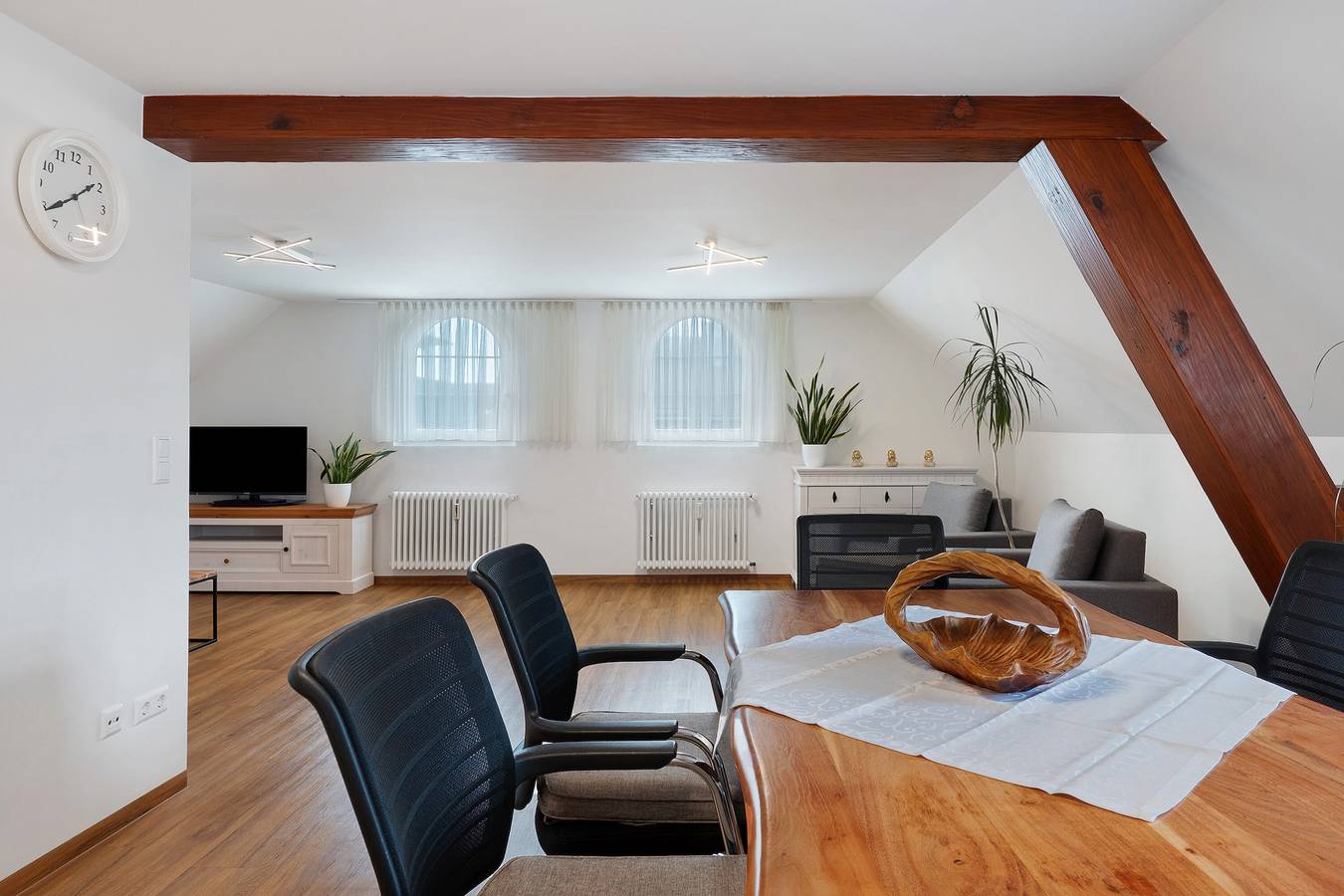 Geheel appartement, Appartement 'Mit 75qm' met Balkon en Wi-Fi in Müllheim, Zuidelijk Zwarte Woud