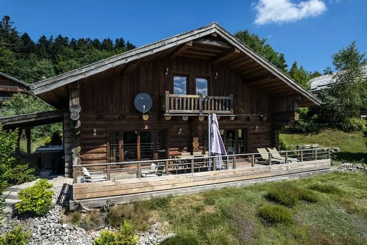 Villa pour 9 personnes, avec jacuzzi ainsi que balcon et jardin dans Lorraine
