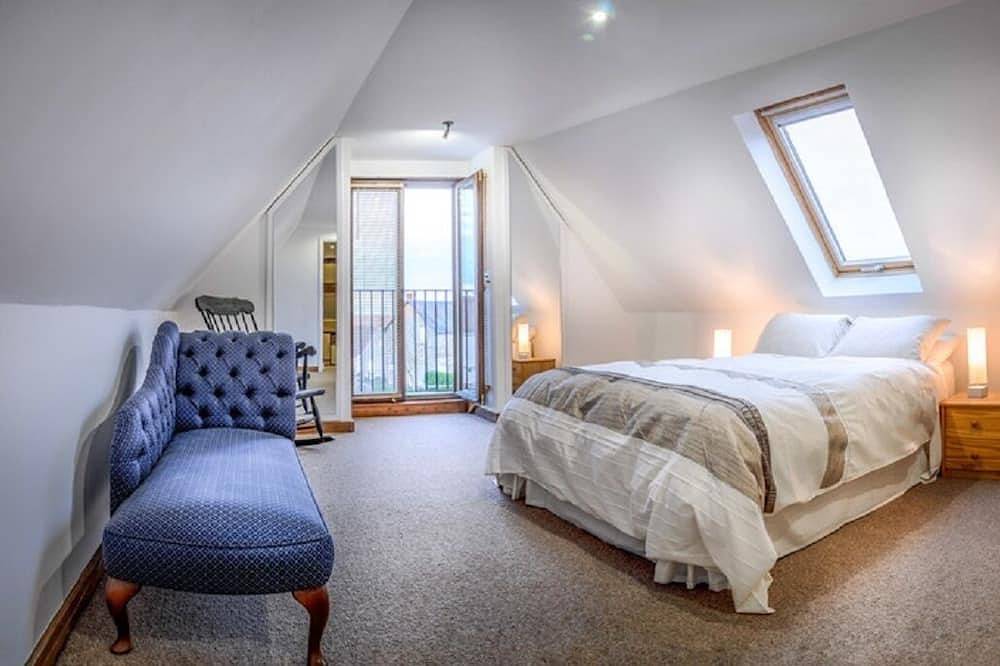 Appartement entier, L'Arc de Charme - Appartement spacieux dans quartier calme in Cussay, Région de Loches