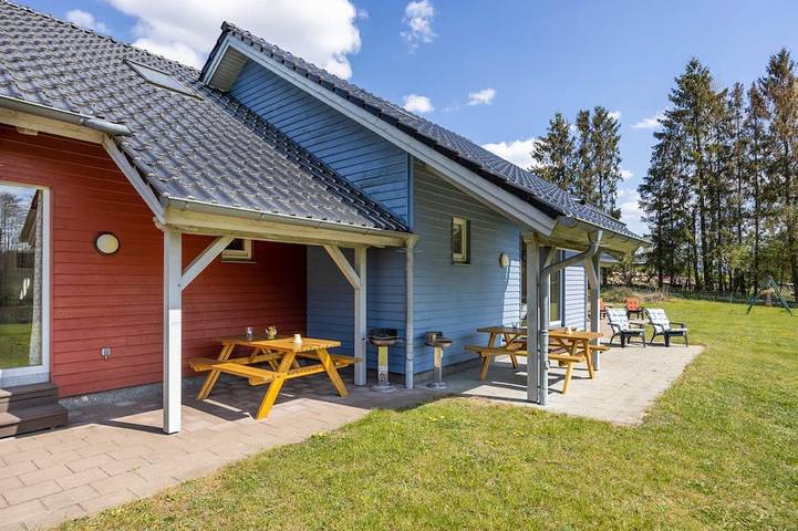 Ferienhaus für 5 Personen, mit Terrasse und Garten in Kröpelin