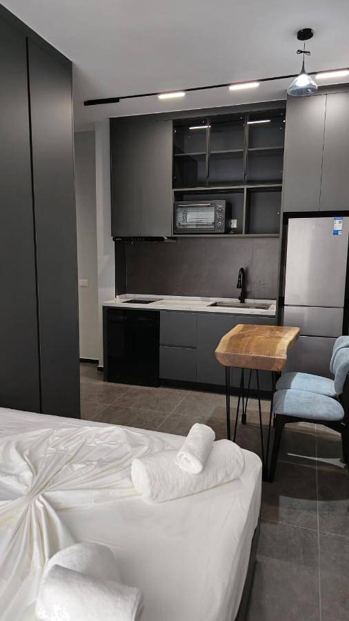 Appartement de vacances pour 2 personnes, avec balcon ainsi que vue et piscine