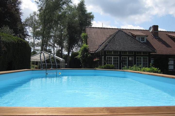 Maison d’hôte pour 15 personnes, avec jardin à Châteauneuf-la-Forêt