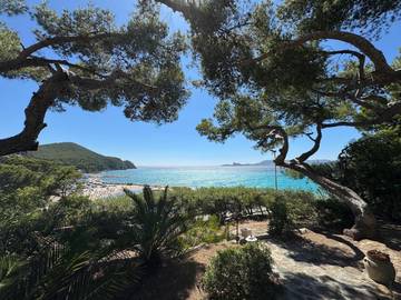 Gîte pour 6 personnes, avec jardin et vue dans Plage de la Madrague