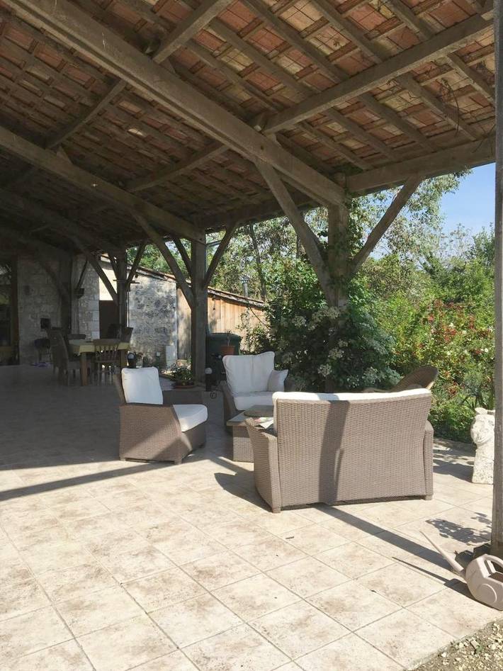 Gîte pour 2 personnes, avec jardin ainsi que piscine et vue à Sainte-Sabine-Born