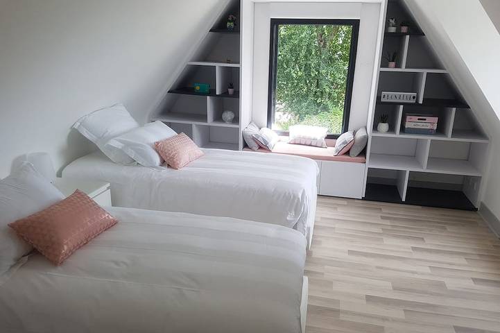 Location de vacances pour 8 personnes, avec terrasse ainsi que jardin et jacuzzi dans Plage Kerleven - 2