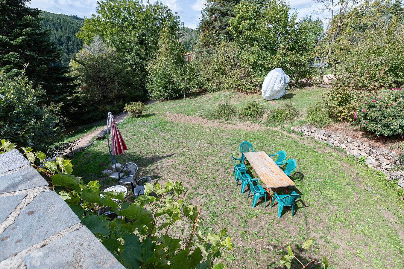 Maison de campagne 'La Gabbro' avec vue sur la montagne, terrasse privée et Wi-Fi in Saint-Barthélemy-Grozon, Région de Tournon-sur-Rhône