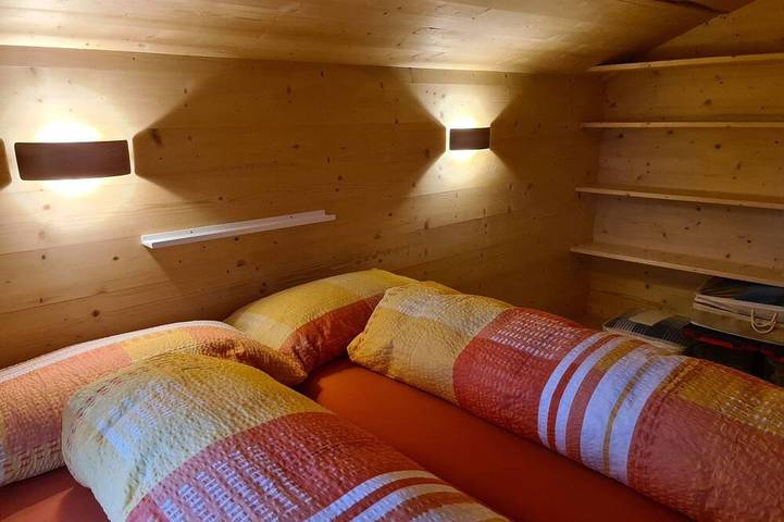 Ganze Wohnung, Maiensäss Tegia Cucagna, Rueun, (Rueun), 56001B in Rueun, Alpenarena