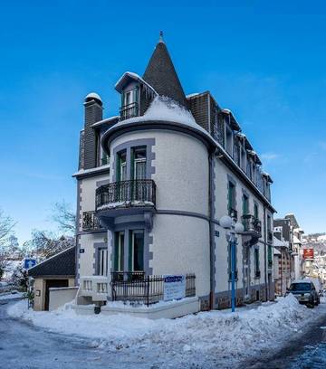 Cottage pour 2 personnes, avec sauna et jacuzzi à La Bourboule