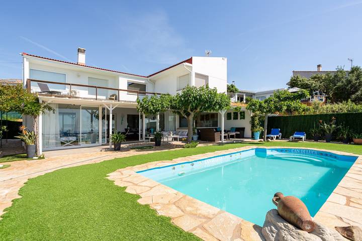 Apartamento para 8 personas, con Balcón y Jardín en Maresme