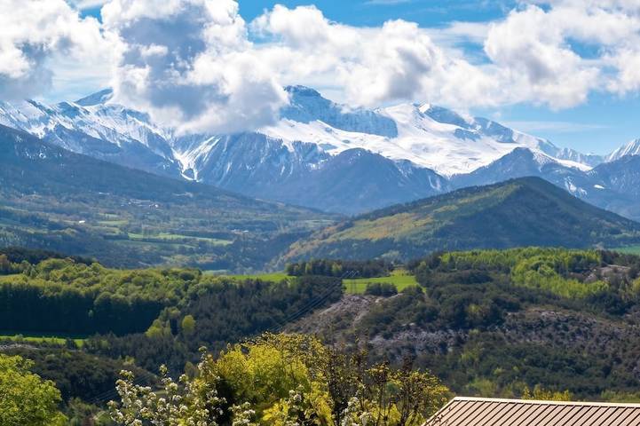 Entire apartment, Homerez - Apartment in Selonnet in Selonnet, Alpes-de-Haute-Provence