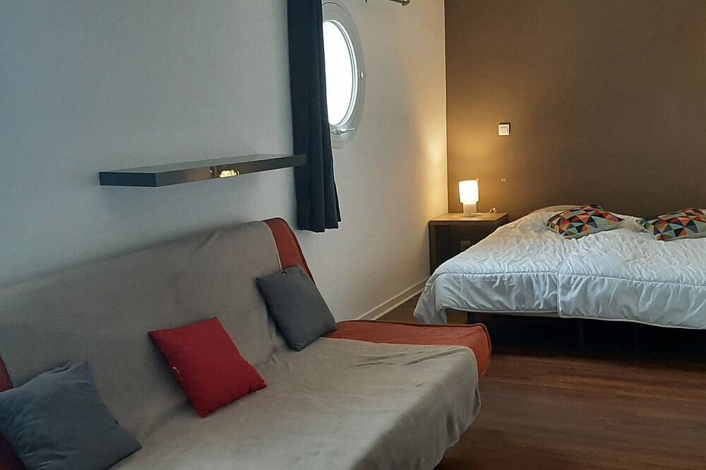 Location Villa Avec 2 Appartements Ind, Proche du Lac de Ste Croix et du Verdon in Régusse, Región Brignoles