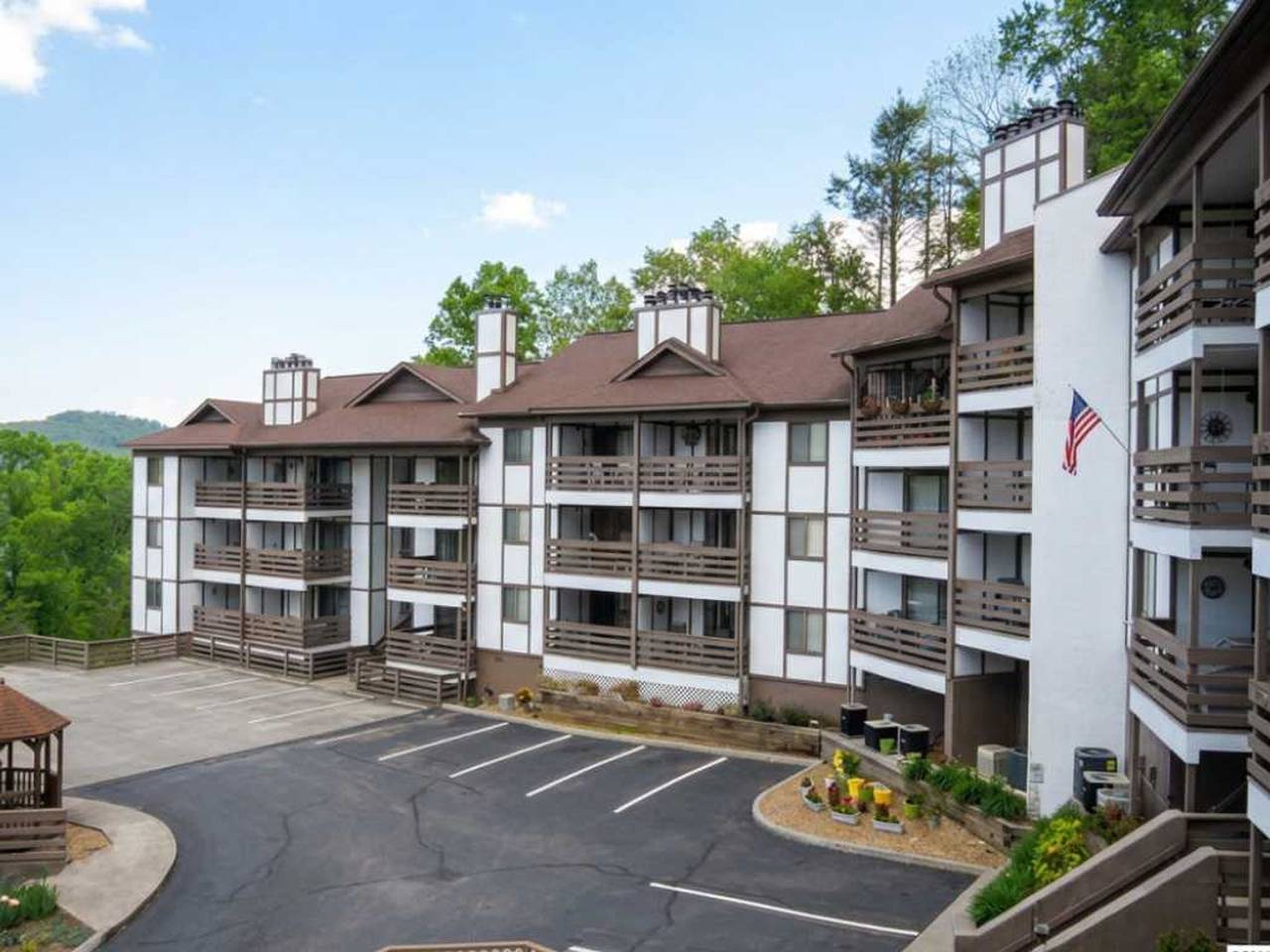 Apartamento inteiro, Turkey Nest by Beyond Expectations- Renovated 2Br in Gatlinburg, Condado de Sevier