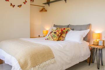 Log Cabin for 4 People in Shrewsbury, Shropshire, Photo 1