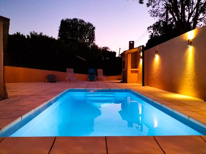 Maison de vacances pour 9 personnes, avec Terrasse ainsi que Jardin et Piscine à Servian