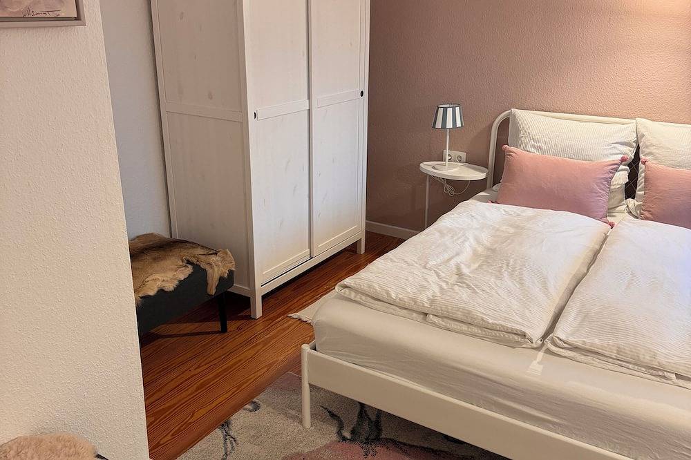 Ganze Wohnung, Wunderschöne Ferienwohnung direkt an der Trave in Lübeck, Lübecker Bucht