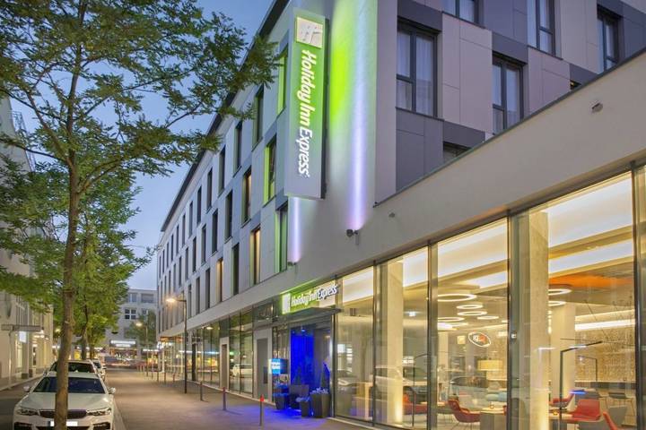 Hotel für 2 Personen, mit Terrasse und Ausblick in Waiblingen