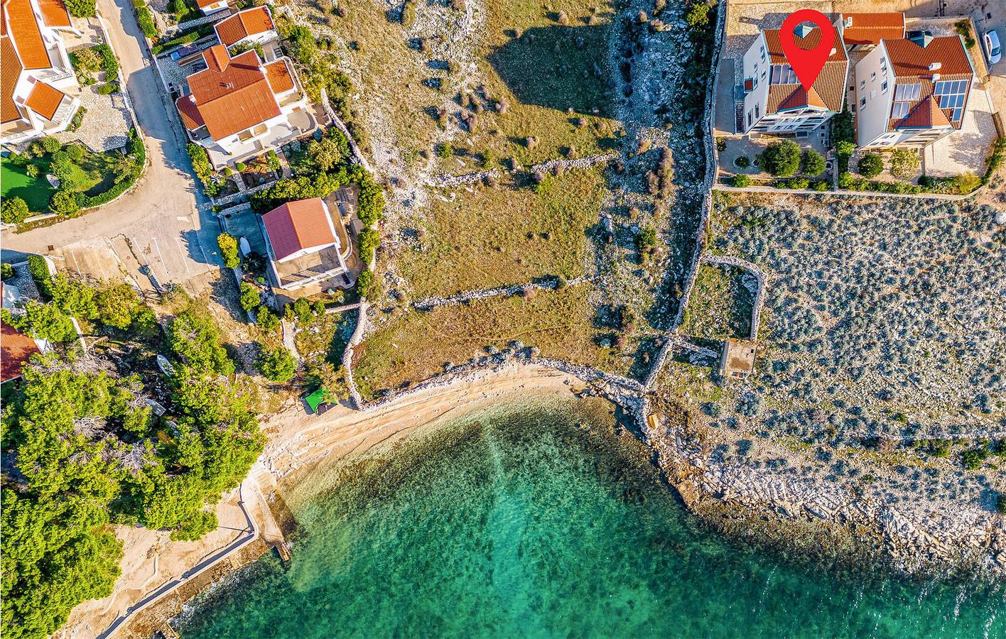 Apartamento vacacional entero, Acogedor apartamento con terraza, WiFi y aparcamiento, a 100 m de la costa. in Pag Ciudad, Pag