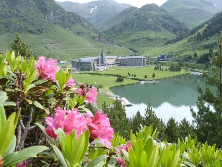 Aparthotel para 6 personas, con jardín y vistas - 1
