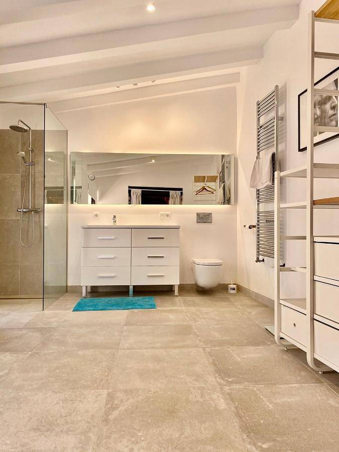 Gîte pour 8 personnes, avec piscine ainsi que terrasse et vue dans Lloret De Vista Alegre - 2