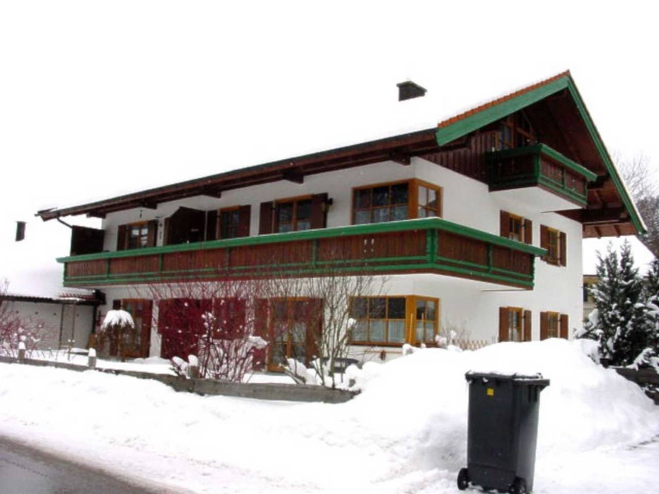 Ganze Ferienwohnung, Hammerhaus-Apartment 3 - Hammerhaus-Apartment 3, 2 Schlafzimmer, Badewanne, Balkon, Wlan in Siegsdorf, Bayerische Alpen
