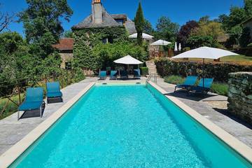 Agriturismo pour 15 personnes, avec jardin à Vailhourles