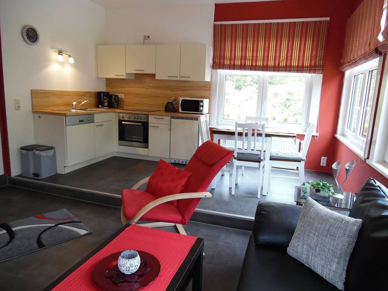 Ganze Ferienwohnung, Haus Hirschfelder - Ferienwohnung Veranda in Wildemann, Harzvorland