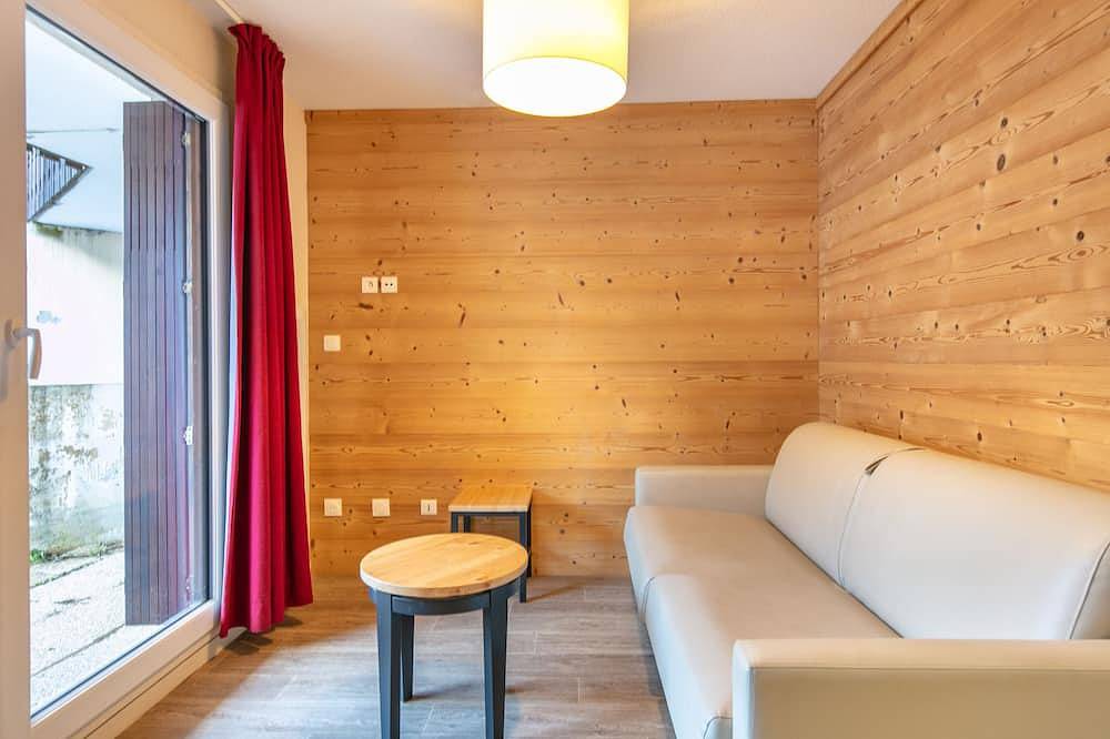 Entire apartment, À 700 m du front de neige | T3 pour 6p | Piscine in Saint-Colomban-des-Villards, Saint-Jean-de-Maurienne region