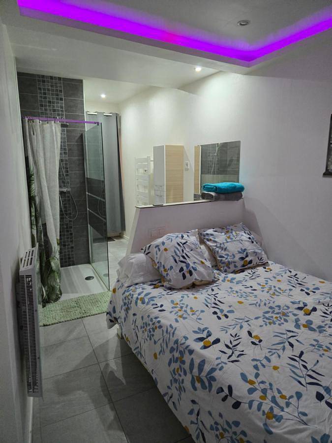 Appartement entier, Appart 40m2 indépendant, confortable avec terasse in Lunel, Côte méditerranéenne (France)