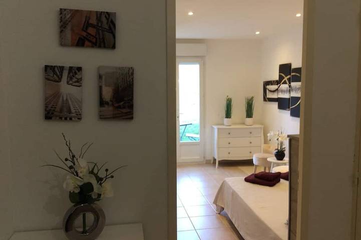 Location de vacances pour 11 personnes, avec jardin à Belgentier - 3