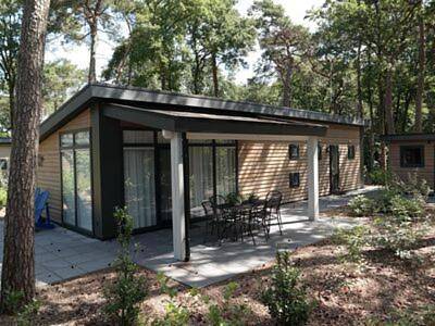 Chalet voor 6 personen, with zwembad and tuin as well as kinderzwembad in Hardenberg