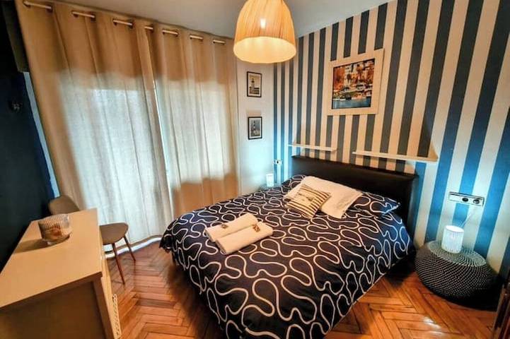 Entire apartment, Centrally located and very bright apartment 1°C in Santiago de Compostela, La Coruña Province
