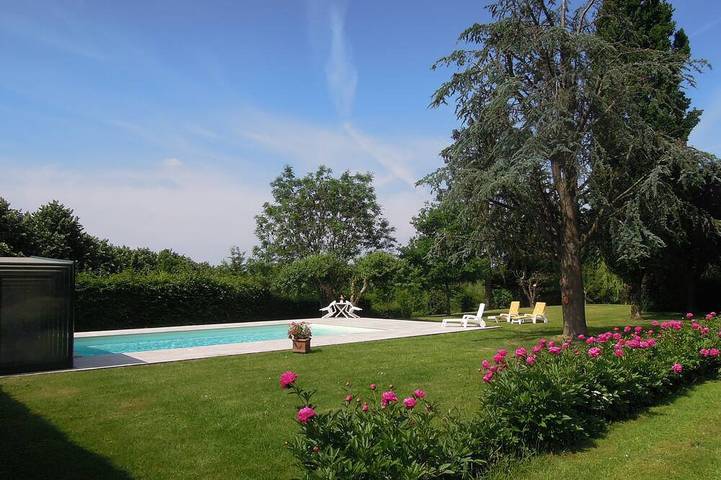 Appartement de vacances pour 8 personnes, avec piscine et jardin