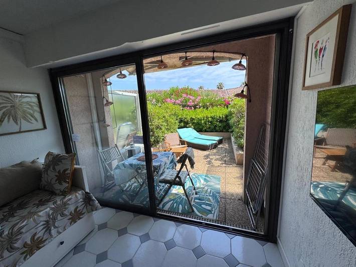 Gîte pour 4 personnes, avec Balcon ainsi que Terrasse et Vue dans Gare D Antibes