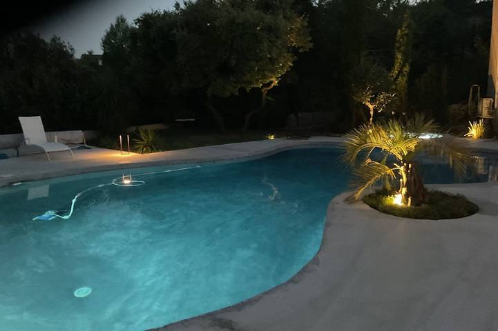 Location de vacances pour 2 personnes, avec Terrasse à Aurons