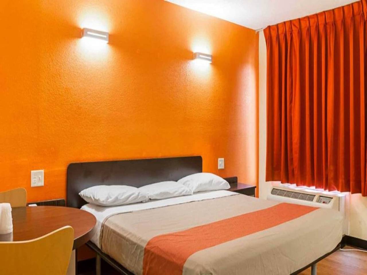 Apartamento entero, 1 Rey|Mob Acc|Ri Shwr|Nsmk in New Orleans, Lake Pontchartrain