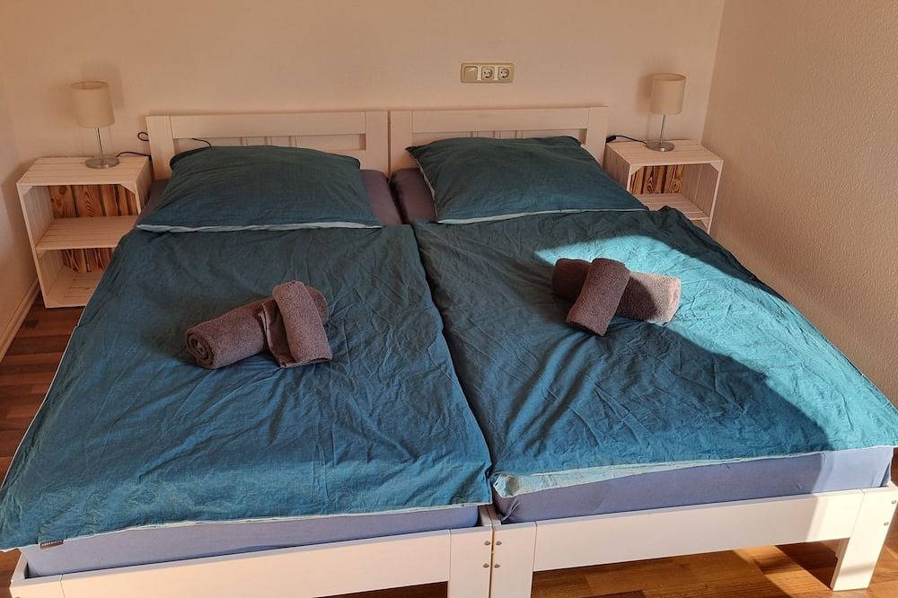 Ganze Wohnung, Ruhige Ferienwohnung Bergfreunde in Bergen, Nähe Chiemsee in Bergen (Chiemgau), Chiemsee