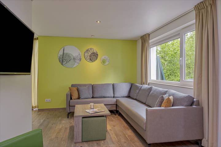 Bungalow für 10 Personen, mit Balkon/Terrasse und Terrasse in Schweich an der Römischen Weinstraße - 2
