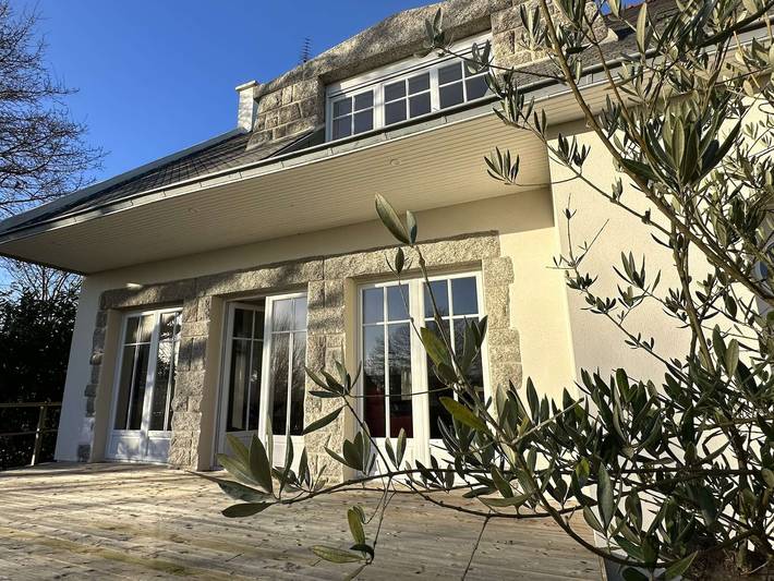 Location de vacances pour 8 personnes, avec terrasse et jardin dans Plage Kerleven - 4